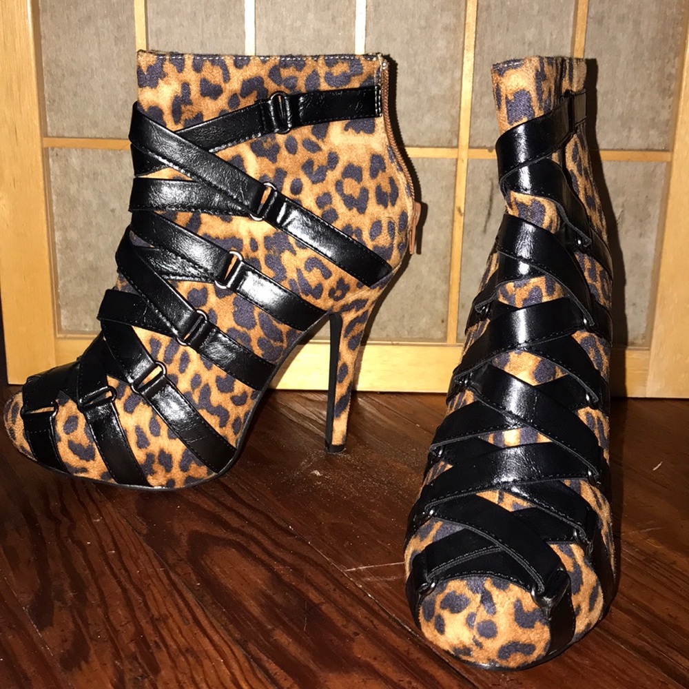 Leopard boots